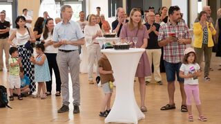 Etwas mehr als 100 Besucher waren am Samstag der Einladung gefolgt und besuchten den Neubürgerempfang, um sich Infos aus erster Hand von der Verwaltung, Hilfsorganisationen, Vereinen und Kommunalpolitikern zu holen.