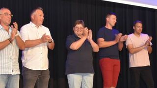 Die Amtsleiter der Gemeindeverwaltung stellten sich persönlich den Neubürgern vor: (v.l.) Katja Karg (Finanzen), Stefan Grimm (Personal-, EDV- und Organisation), Andreas Derst (Hauptamt), Heike Kaiser (Bauamt), Peter Gundolf (Bauhof), René Röver (Öffentlichkeitsarbeit), Christoph Röll (Freiwillige Feuerwehr).