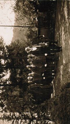 Trauerzug zur Beisetzung von Marie von Erbach-Schönberg am 24. Juni 1923, angeführt von Schlosshauptmann Gustav Baur de Betaz.