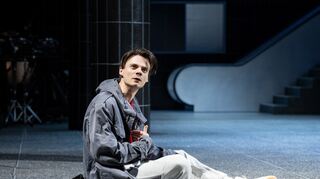 Leon Maria Spiegelberg als Hamlet.