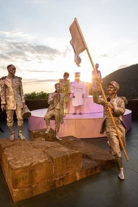 Das Minna-Ensemble auf dem Heidelberger Schloss.