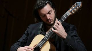 Gitarrenkonzert Pylla Lorik Bild: Verein zur Förderung der Kunst und Kultur Lorsch