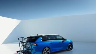 mid Groß-Gerau - Praktische Trägersysteme erleichtern bei Astra und Co. den Transport von Fahrrädern und e-Bikes.