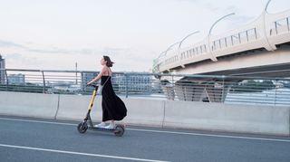 mid Groß-Gerau - Im Urlaub locken E-Scooter als bequeme Alternativen zu Stadttouren zu Fuß oder mit dem Fahrrad.