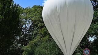 Der Wetterballon sieg in Heppenheim in die Lüfte.