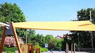 Der Spielplatz am Hallenbad soll umgestaltet werden. Ein Konzept dafür stellt die Gemeinde heute um 13 Uhr bei einem Ortstermin vor.