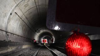 Wegen Bauarbeiten in den Sommerferien wird es im hessischen Bahnverkehr zu Streckensperrungen kommen.