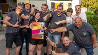 Die Kerb kann kommen: Das offizielle Plakat ist fertig, die VEZT-Mitglieder sind bereit.