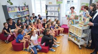 Zum Start des Leseprojekts „Ich bin eine Leseratte“ besuchte die Klasse 2a der Melibokusschule die Zwingenberger Bücherei am Marktplatz.
