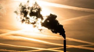 Im Jahr 2022 sind die CO-Emissionen auf einen neuen Höchststand geklettert, wenn auch langsamer als zuvor.