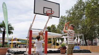 Summer in the City: Auf dem Beauner Platz kann ab sofort vier Wochen lang Sport getrieben – oder eine sommerliche Auszeit genommen werden.