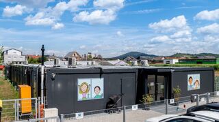 Wo zurzeit noch eine Container-Kita an der Werner-von-Siemens-Straße steht, könnten bald Geflüchtete in neuen Containern untergebracht werden.