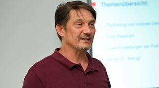 Kriminalhauptkommissar Michael Fix informierte in seinem Vortrag über eine Vielzahl von Betrügereien und gab Tipps, wie man sich davor schützen kann.