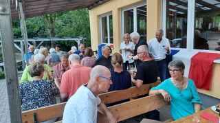Die Mitgliederversammlung des Freundeskreises Beaune fand auf dem Gelände der SKG Zell statt.