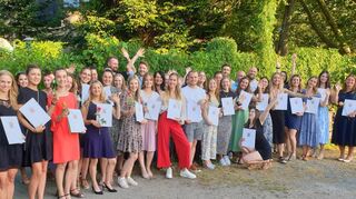 Frisch examiniert, freuen sich die jungen Lehrkräfte des Schulamtsbezirkes Bergstraße-Odenwald auf ihre neuen Bildungseinsätze.