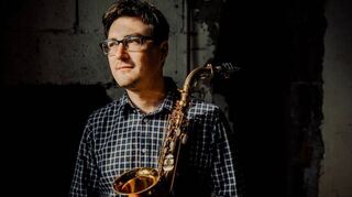 Der Heppenheim Musiker Christian Seeger gastiert im Löwenkeller.