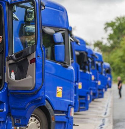 Lkw der streikenden Fahrer an der Raststätte Gräfenhausen.