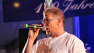 Walter Wohlfart verdingte sich bei der Schlagerparade als als Sänger und als Moderator.