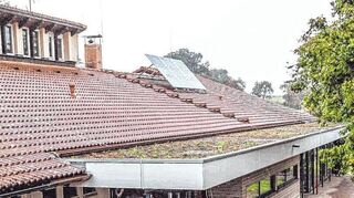 Übergabe der Baumaßnahme "Schmutzschleuse", des Funktionsanbaus mit neuem Eingang am Kindergarten Morgenstern in Winterkasten und Übergabe des Umweltpreises 2021 der Stadt Lindenfels an die Kindertagesstätte
wegen des schlechten Wetters fand alles in der Kirche statt, Bild: Thomas Neu