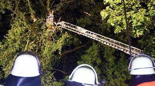Unwettereinsatz Bensheim Fehlheim, 26.08.2023 gegen 1:00 Uhr / Sturmboe über Rodau und Fehlheim ... Kerwedorf in Mitleidenschaft...
Foto: Jürgen Strieder
Tel: 01713452063