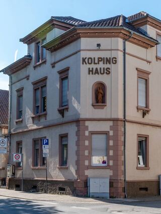 Umstrittener Referent: Kayvan Soufi-Siavash, auch bekannt als Ken Jebsen, hält am heutigen Mittwoch einen Vortrag im Bensheimer Kolpinghaus.