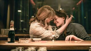 Eine Szene aus Thomas Stubers jüngstem Film „Die stillen Trabanten“, in dem auch Nastassja Kinski und Martina Gedeck (r.) mitwirken.