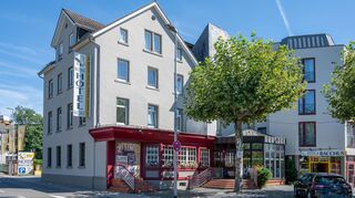 bfr, Bensheim, Mittwochsserie, Thema Bahnhofshotel, heute Hotel Bacchus ,, Bild: Thomas Neu