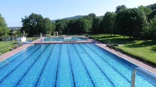 Das Freibad Jugenheim schließt wegen des guten Wetters erst fünf Tage später als geplant – am 15. September – seine Pforten.