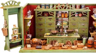 In der neuen Ausstellung „Kinderträume“ der Reiss-Engelhorn-Museen gibt es 100 Puppenküchen und Kinderkaufläden sowie viele weitere Exponate zu sehen.