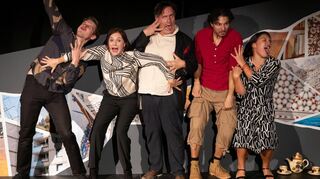 Akin Emanuel Sipals deutsch-türkisches Familienstück führt in die komplizierte Geschichte dreier Generationen.