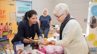 Die Standbetreiber informierten die Besucher ausführlich und mit viel Fachwissen über neue Produkte rund um Gesundheit und Pflege.