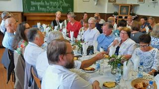 Der Männergesangverein Liederkranz Seidenbuch hatte zu einer Weinprobe im Rahmen seiner Veranstaltungsreihe im Jubiläumsjahr eingeladen.