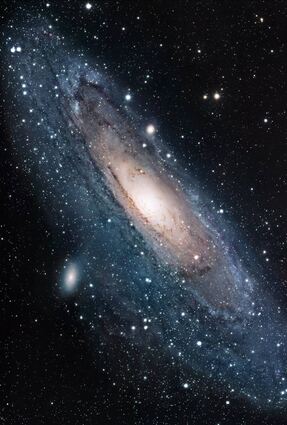Der Andromeda-Nebel ist im Herbst gut zu erkennen.
