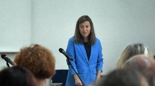 Bauforscherin Papajanni referierte über die geheimnisvolle Seerose.