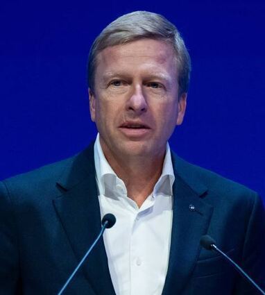Der Autobauer BMW hat den Vertrag von Vorstandschef Oliver Zipse bis 2026 verlängert.