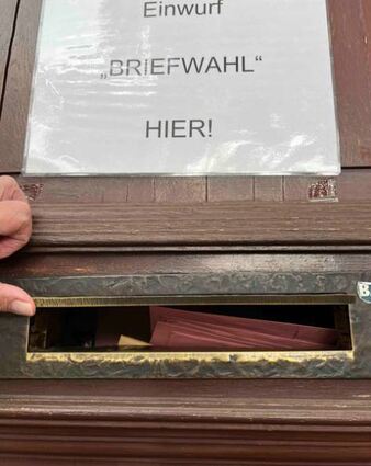Dokumente ragten aus dem Briefkasten und hätten, so die Sorge, mitgenommen werden können.