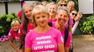 Die Pinktrails trafen sich zu einer Wanderung in Schlierbach.