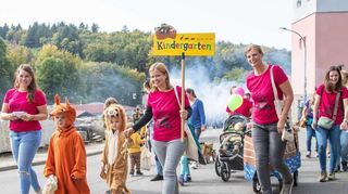 Die Kindergartenkinder hatten sich als Tiere verkleidet, schließlich heißt die Einrichtung „Arche Noah“. Bei den Landfrauen ging es schon um die Fastnacht.