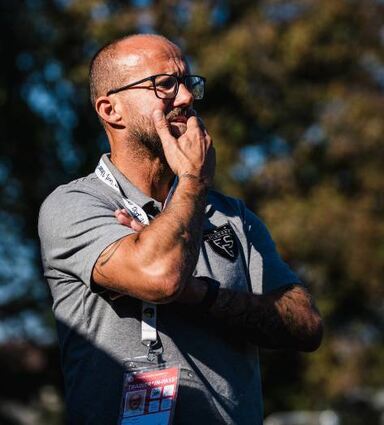 Riedrode um Trainer Duro Bozanovic hat bereits neun Ligaspiele verloren.