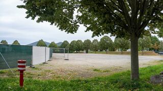 Im vorderen Bereich des Festplatzes am Berliner Ring sollen Container als Unterkunft für Geflüchtete aufgebaut werden.