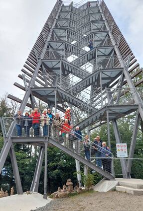 Eine Gruppe des OWK Bensheim war auf dem Höhenweg Tromm unterwegs – mit einer Zwischenstation auf der Himmelsleiter.