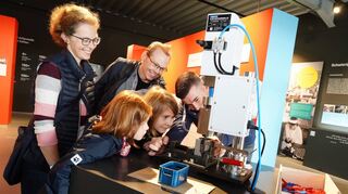 Beim Familien-Technik-Tag der Firma Sanner kamen am Samstag kleine und große Forscher auf ihre Kosten.