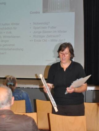 Referentin Dr. Annely Brandt vom Bieneninstitut Kirchhain.
