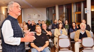 Ausführliche Informationen zur Errichtung von Solaranlage servierte Hans-Josef Schütz von den Bürgersolarberatern im Rathaus in Reichenbach.