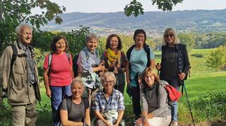 Die Wanderinnen und Wanderer des OWK Auerbach waren bei spätsommerlichen Temperaturen auf dem Obstwiesenweg unterwegs.