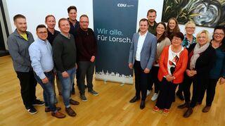CDU-Kreisvorsitzende Birgit Heitland (2.v.r.) lobte die Arbeit des Stadtverbands sehr und gratulierte dem neuen Vorsitzenden Julius Gallei (Mitte).