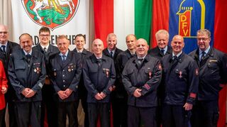 Beim Kameradschaftsabend der Feuerwehr Bensheim-Mitte wurden langjährig engagierte Feuerwehrmänner ausgezeichnet.