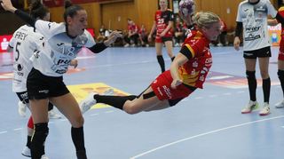 Höhenflug vorerst gestoppt: Das Bundesliga-Spiel gegen den Thüringer HC im September gewannen die Flames (im Bild Amelie Berger) in der Weststadthalle, gestern Abend verlor HSG Bensheim/Auerbach im Pokal beim THC.