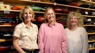 Das Team von Topf und Pfanne: Petra Brunner (l.), Geschäftsführerin Simone Klingel (M.) und Esther Zeiher (r.).