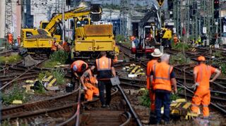 Drei Wochen im Januar sowie fünf Monate ab Mitte Juli wird die Bahnstrecke zwischen Frankfurt und Mannheim zur Großbaustelle.